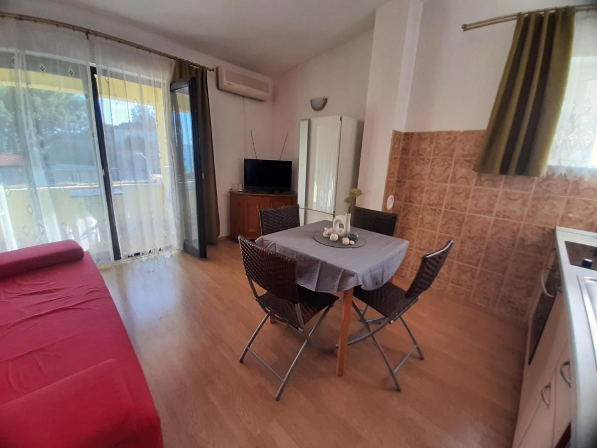 Duće Apartments Lemongarden מראה חיצוני תמונה