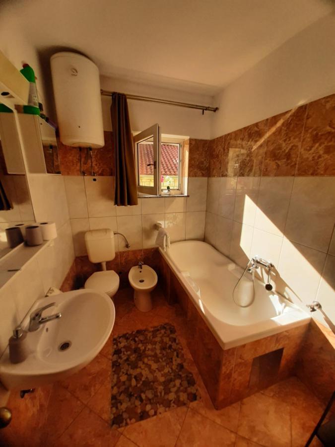 Duće Apartments Lemongarden מראה חיצוני תמונה