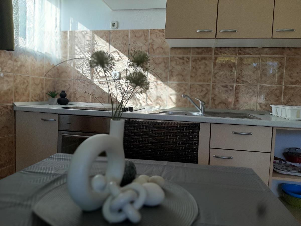 Duće Apartments Lemongarden מראה חיצוני תמונה