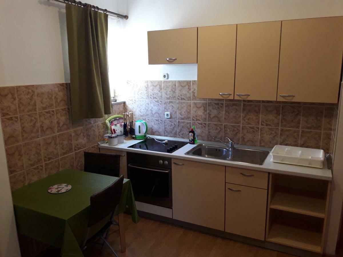 Duće Apartments Lemongarden מראה חיצוני תמונה